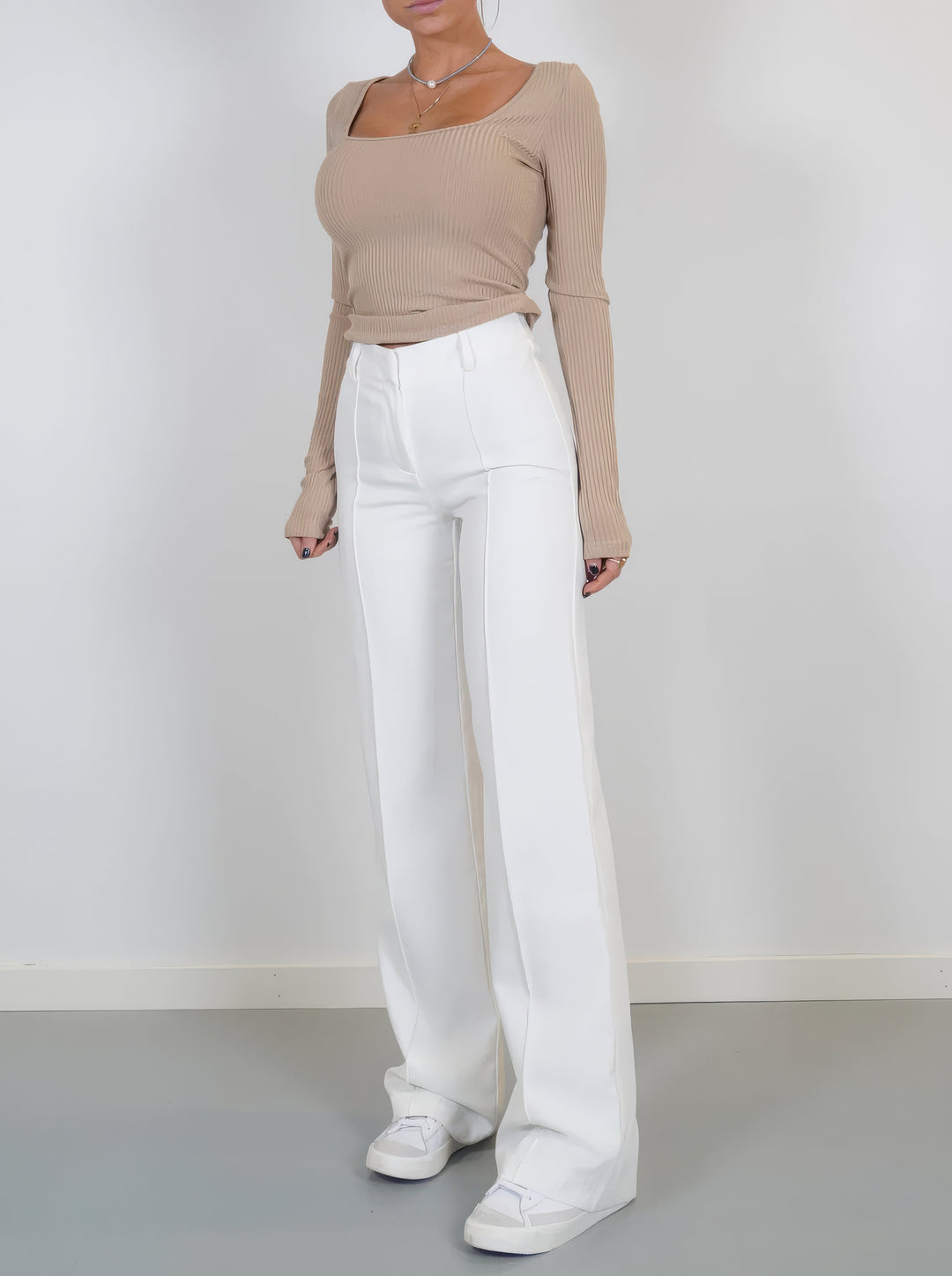 Wide leg trousers