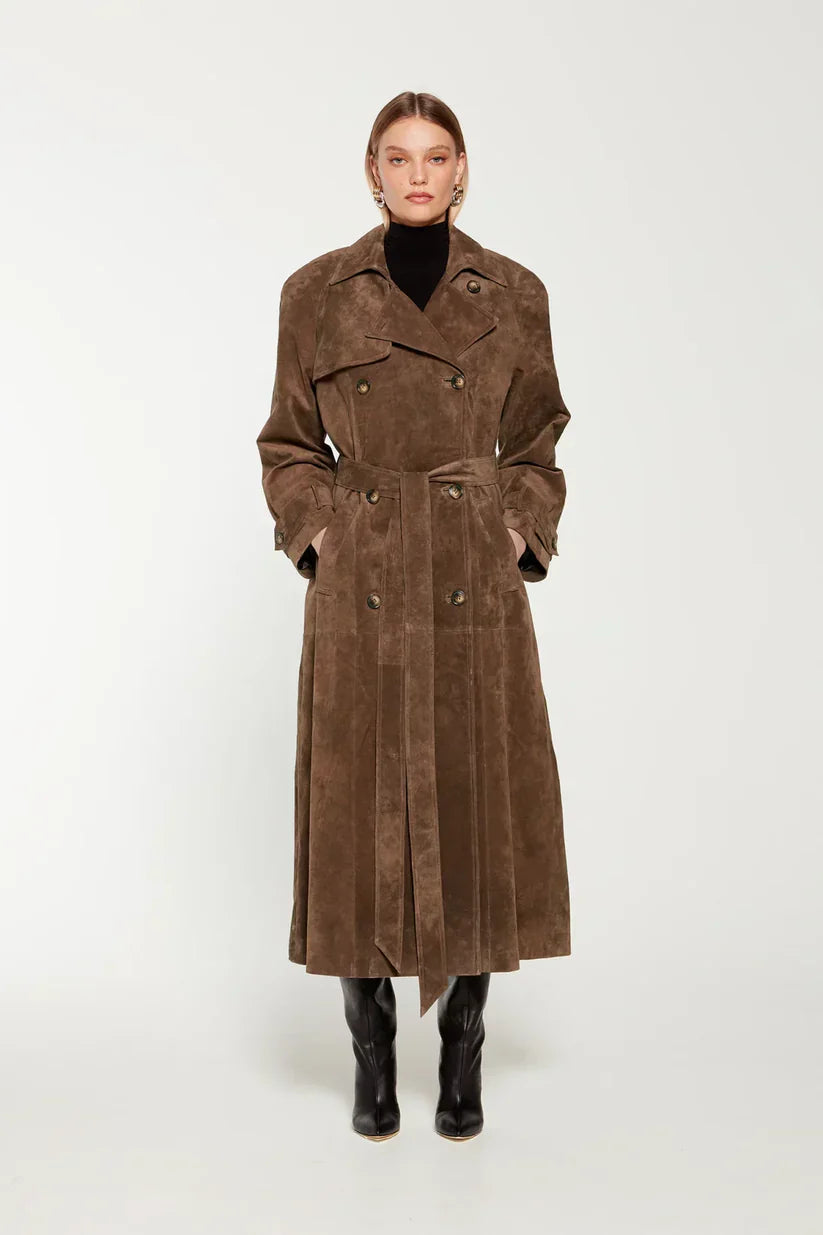 Trendy long coat with belt