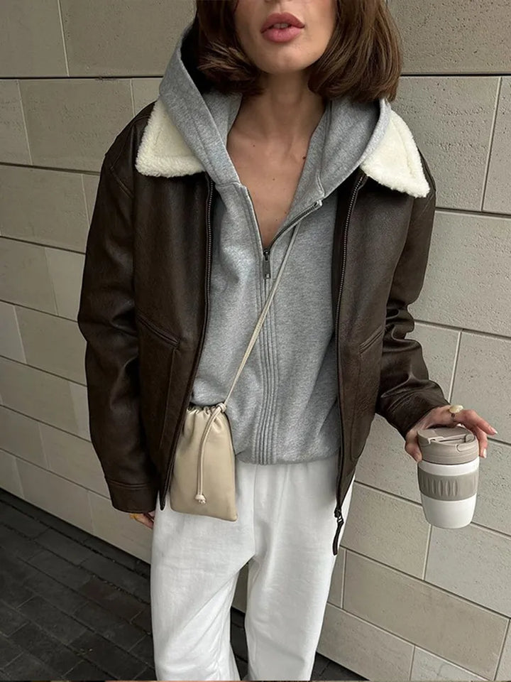 Chic short autumn coat