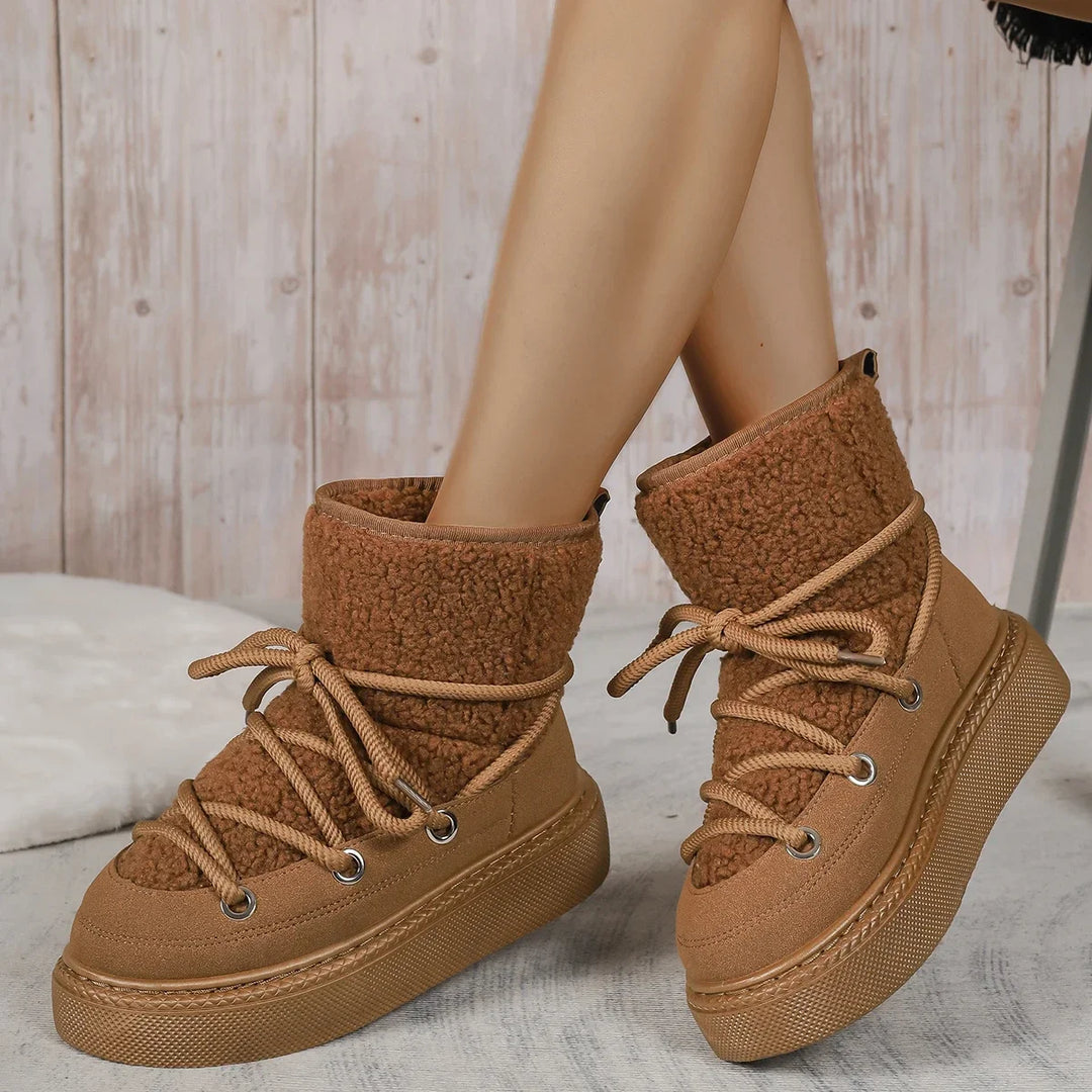 Laced anti slip teddy boots