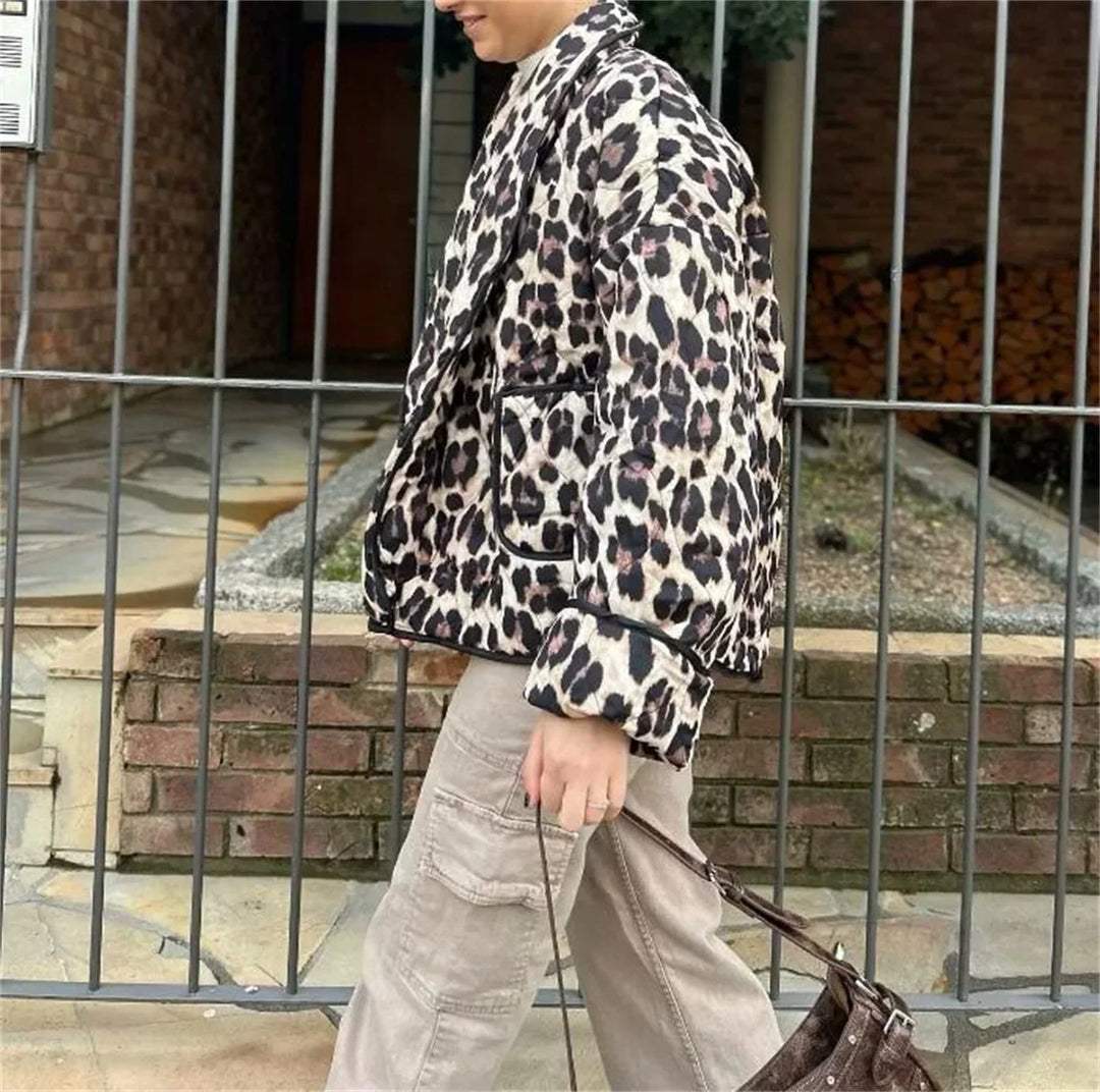 Vintage trendy leopard jacket