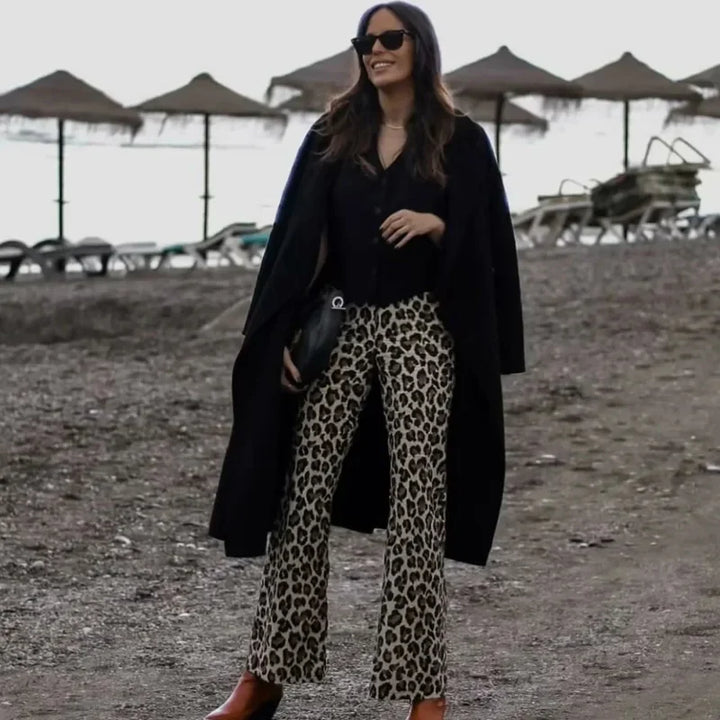 Leopard all-over jeans